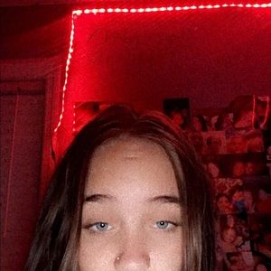 Meet your Posher, Layla